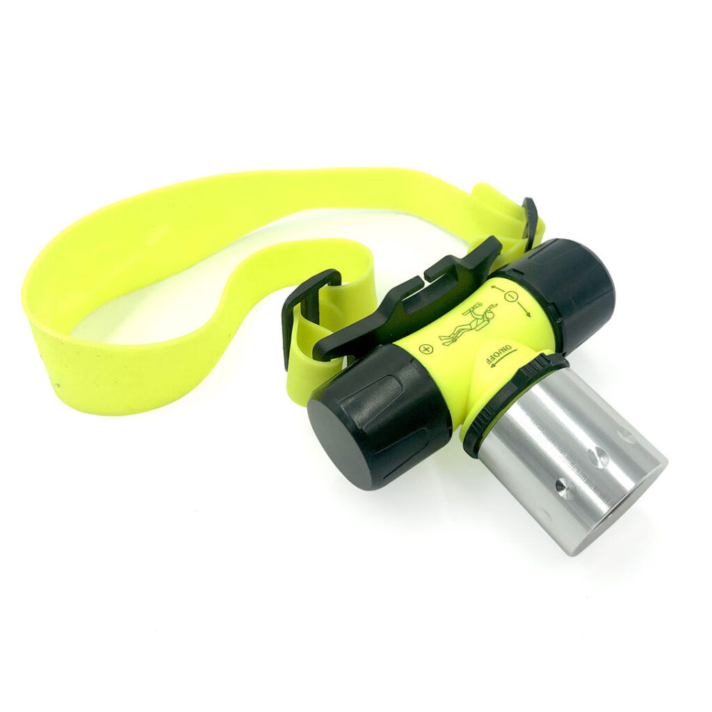 Torcia Subacquea LED SecurityIng - 1000 Lumen, Impermeabile Fino A 150m, Lega Di Alluminio, 3 Batterie C